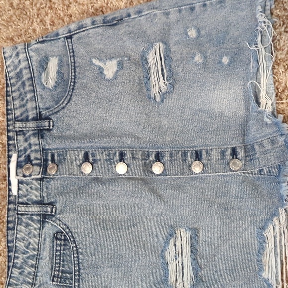 Los Angeles Vervet Button Down Mini Skirt Light Wash Distressed medium - Picture 2 of 6